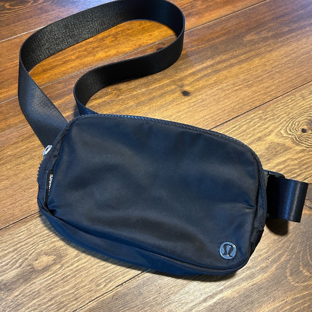 Lululemon Black Belt Bag